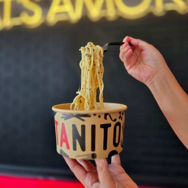 Cacio e Pepe: spaghetti, parmesan, black pepper.